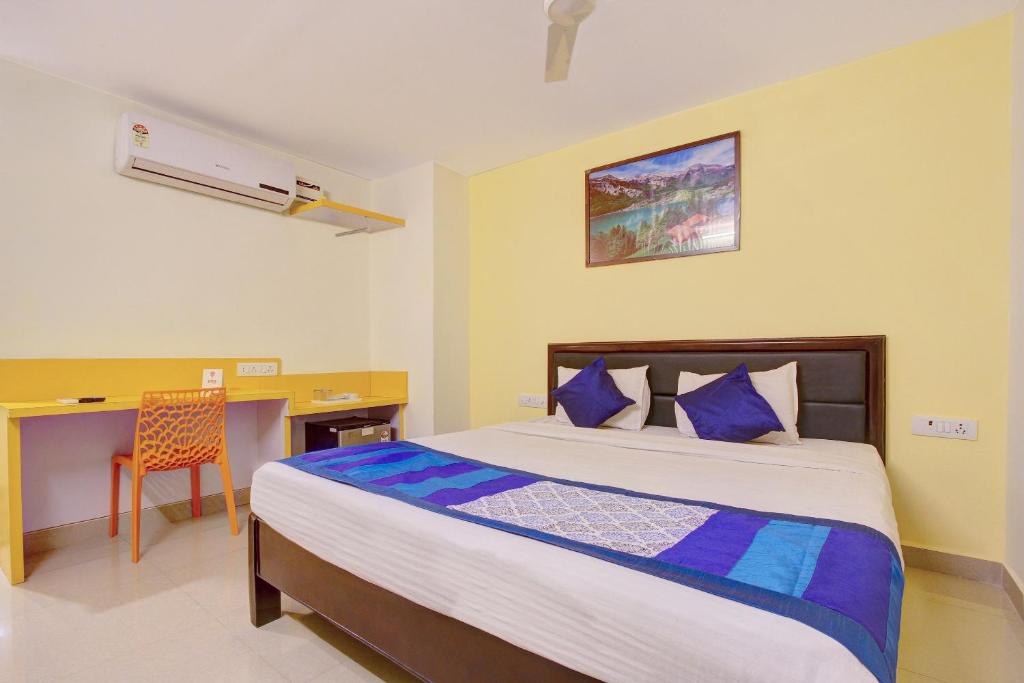Трехместный (Классический трехместный номер) отеля OYO 7691 Kanha Boutique Hotel, Хайдарабад
