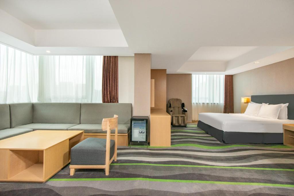 Сьюит (Люкс), Holiday Inn Express Jinan High-Tech Zone