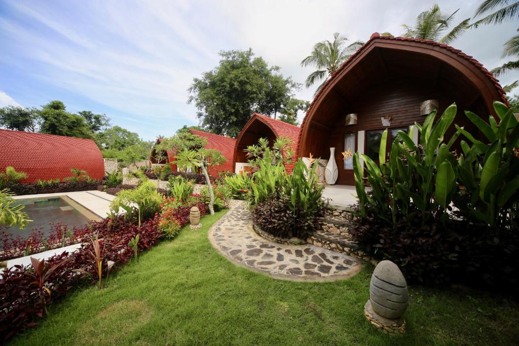 Номер (Улучшенное шале) парк-отеля Jungle Paradise with garden, Нуса Пенида