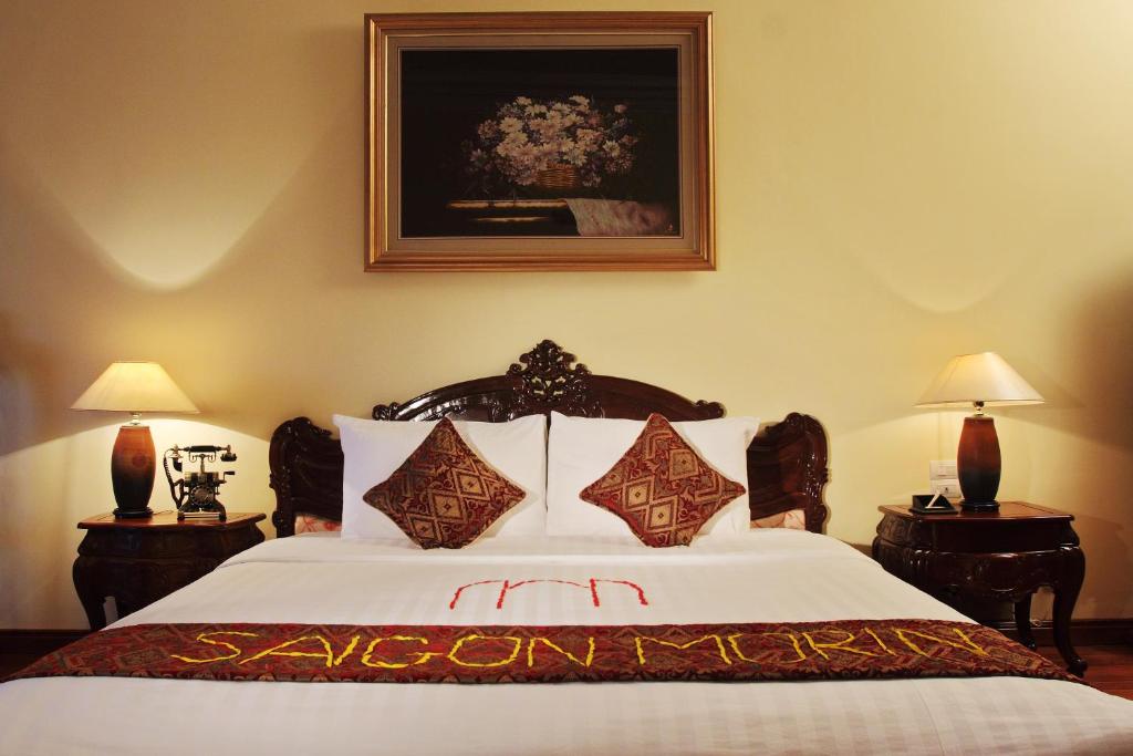 Сьюит (Люкс «Колониальный») отеля Saigon Morin Hotel, Хюэ