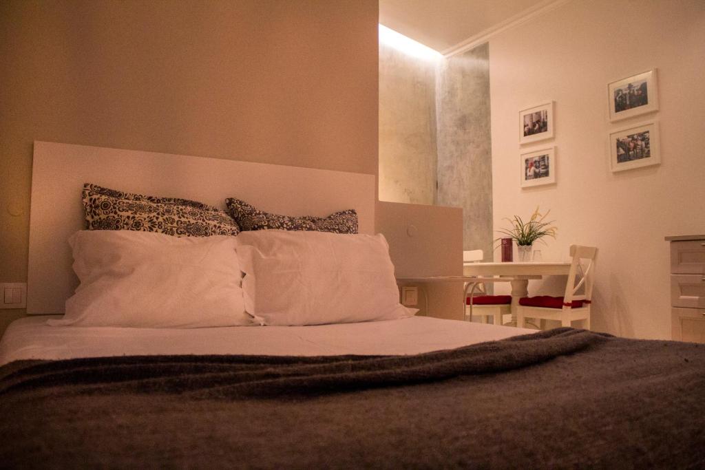 Апартаменты (Апартаменты с 3 спальнями) апарт-отеля Lisbon Arsenal Suites, Лиссабон