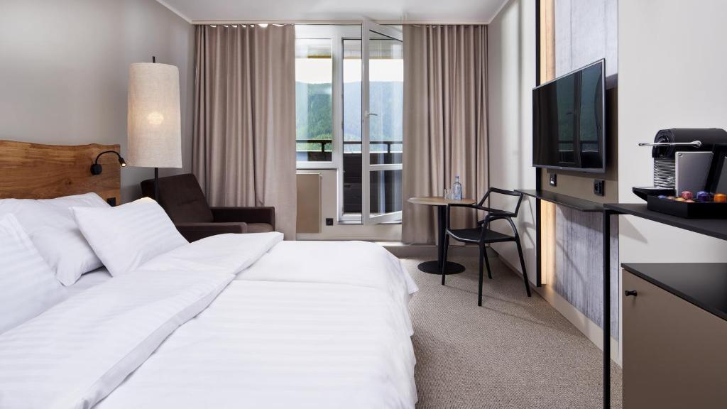 Двухместный (Представительский двухместный номер с 1 кроватью и балконом) отеля Orea Resort Horal, Шпиндлерув Млын