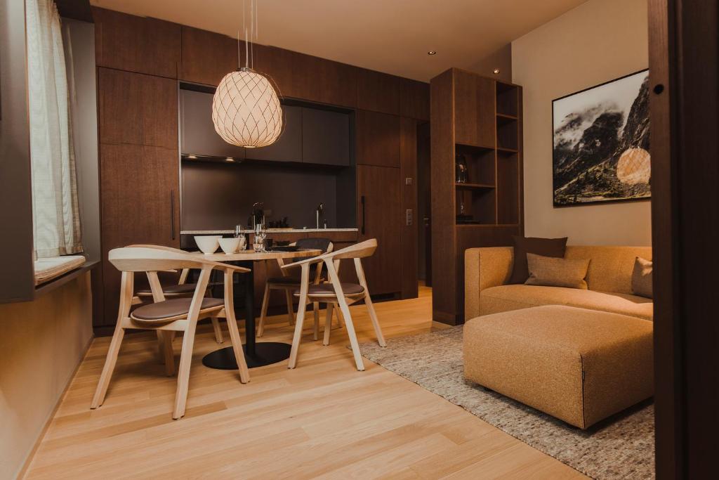Апартаменты (Апартаменты «Комфорт» с 1 спальней) апарт-отеля Andermatt Swiss Alps Resort, Андерматт