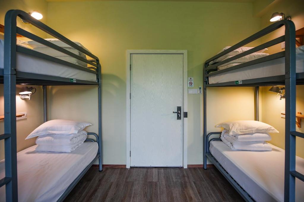 Номер (Кровать в общем номере для мужчин с 4 кроватями) хостела Wushanyi International Youth Hostel, Ханчжоу