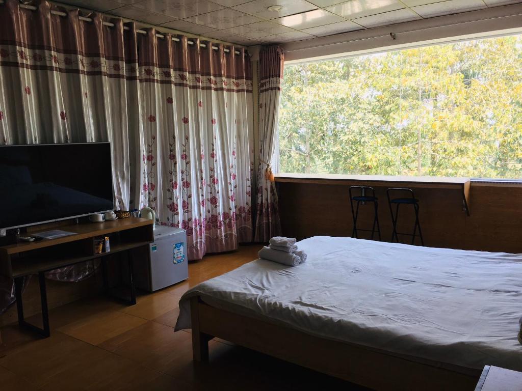 Двухместный (Двухместный номер Делюкс с 1 кроватью) отеля Hana Riverside Villa, Куангнгай