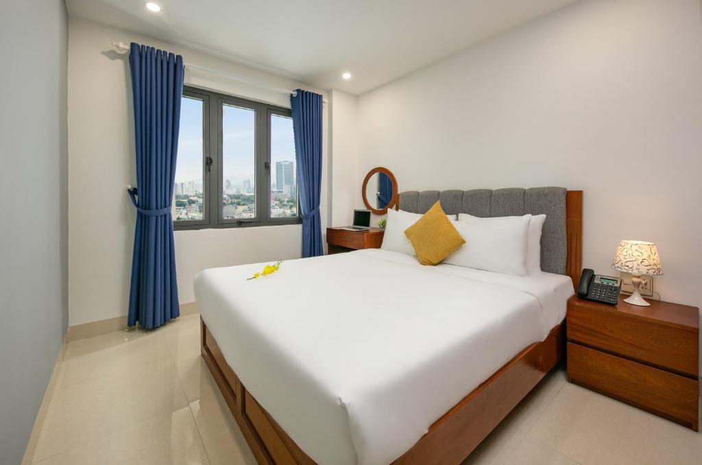 Студио (Апартаменты с кроватью размера «king-size» и диваном-кроватью) отеля Sea Swan Apartment and Hotel, Дананг