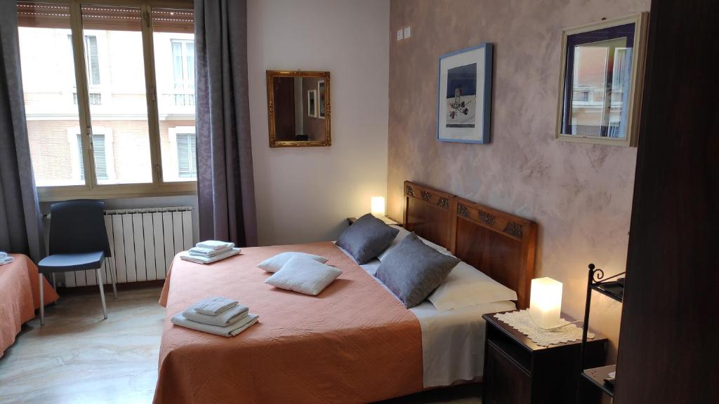 Трехместный (Трехместный номер с ванной комнатой), Bed & Breakfast CENTRALE Bologna