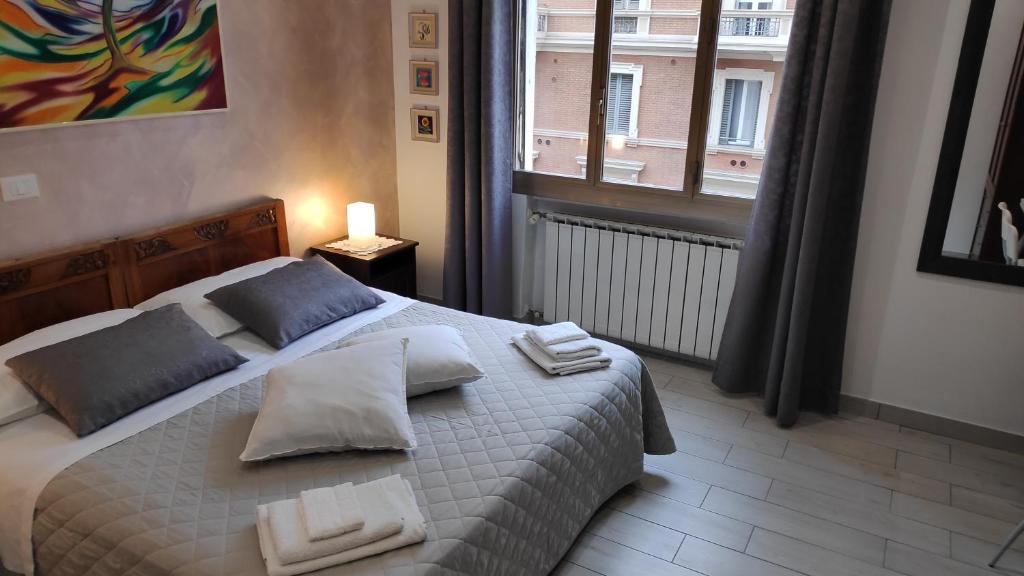 Двухместный (Двухместный номер с 1 кроватью или 2 отдельными кроватями, вид на город) отеля Bed & Breakfast CENTRALE Bologna, Болонья