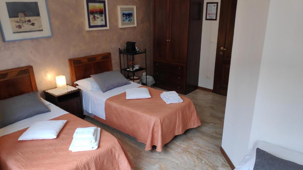 Трехместный (Трехместный номер с ванной комнатой), Bed & Breakfast CENTRALE Bologna