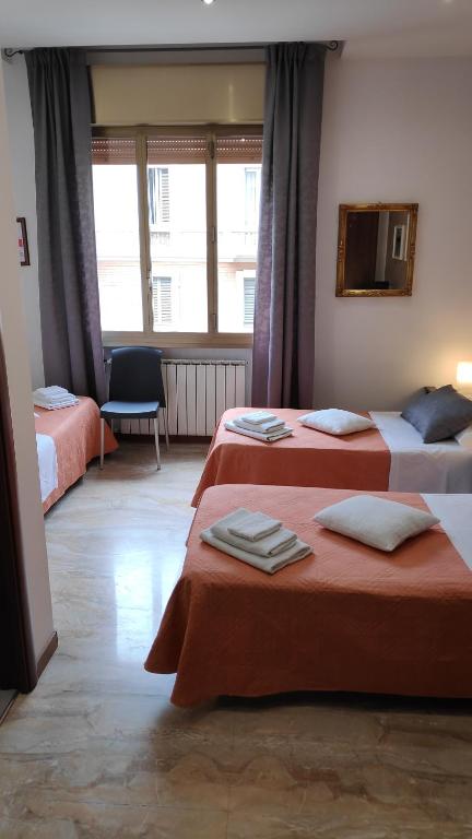 Трехместный (Трехместный номер с ванной комнатой), Bed & Breakfast CENTRALE Bologna