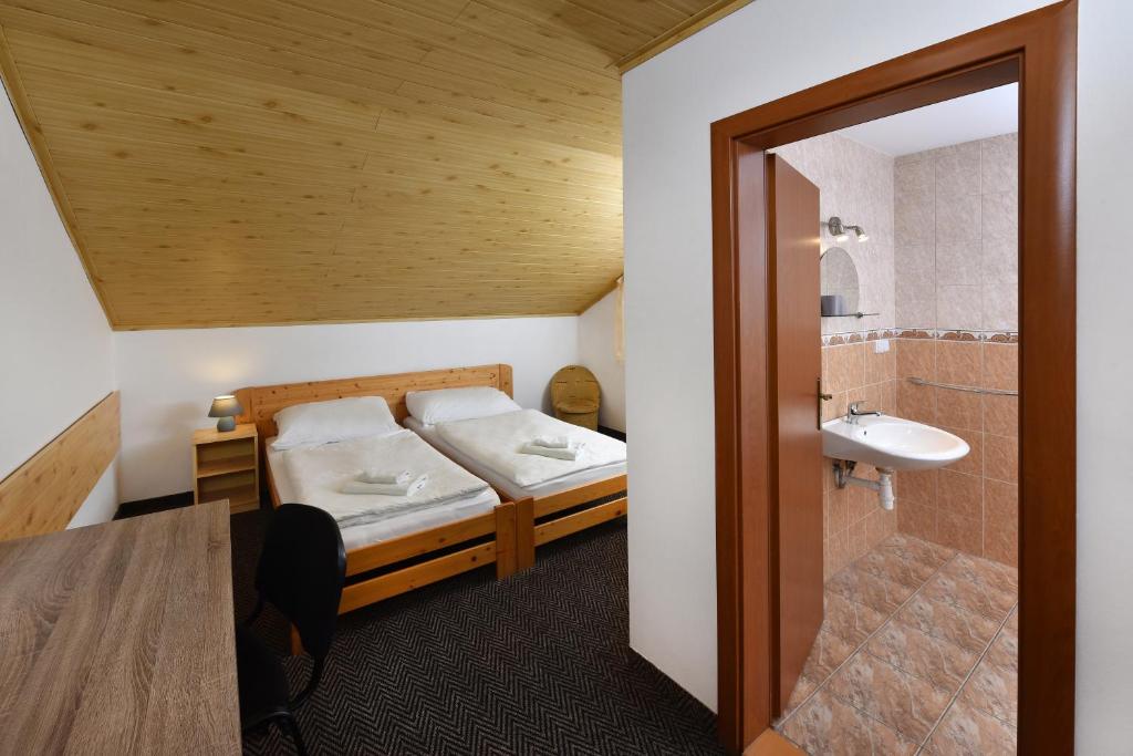 Двухместный (Двухместный номер с 1 кроватью или 2 отдельными кроватями) гостевого дома Vila Martina, Попрад
