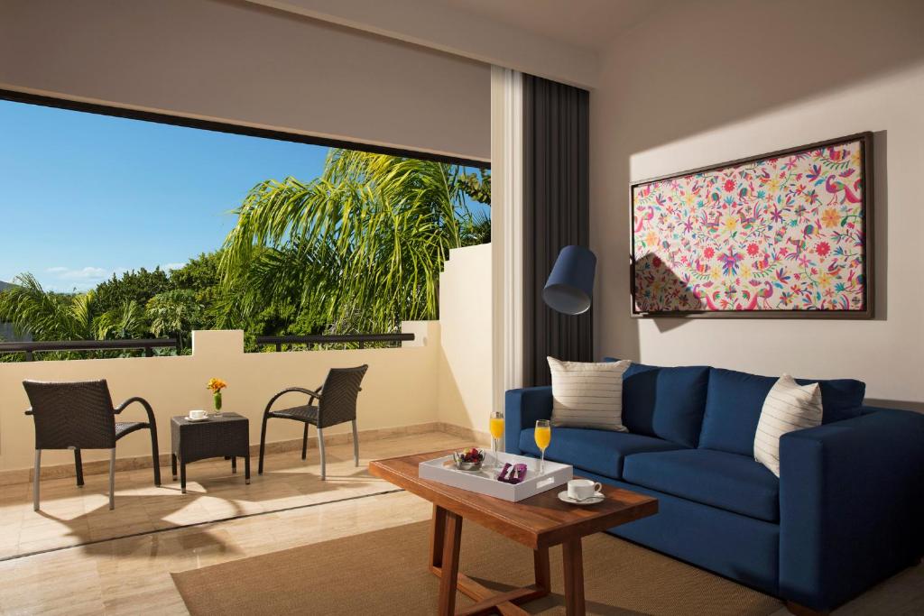 Двухместный (Предложение Staycation - Полулюкс Делюкс с кроватью размера «king-size», вид на тропический сад) курортного отеля Now Sapphire Riviera Cancun-All Inclusive, Пуэрто-Морелос