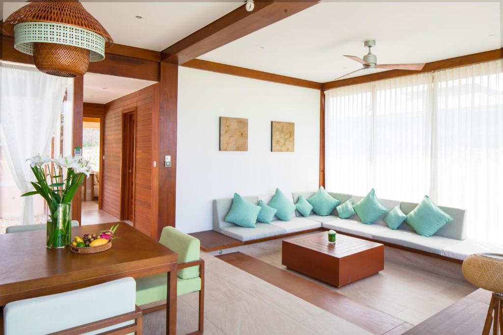 Вилла (Предложение «Домашний отпуск» - Вилла с 2 спальнями и бассейном (Все спа-процедуры включены)) курортного отеля Fusion Resort Nha Trang - All Spa Inclusive, Камрань