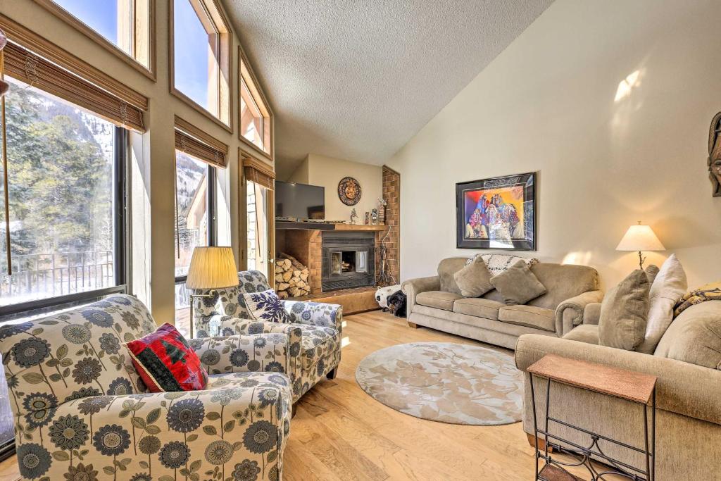 Vail Riverside Townhome with Porch and Mountain Views!