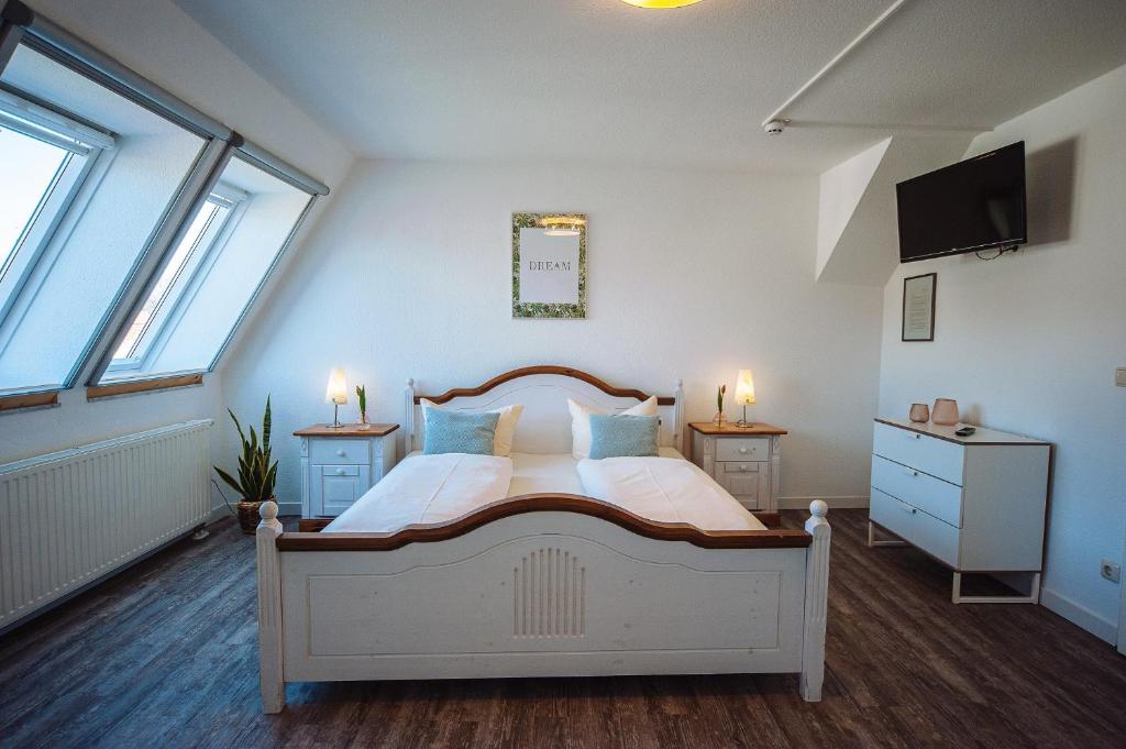 Двухместный (Двухместный номер с 1 кроватью и собственной ванной комнатой вне номера) апарт-отеля Apartmenthotel Kaiser Friedrich, Потсдам