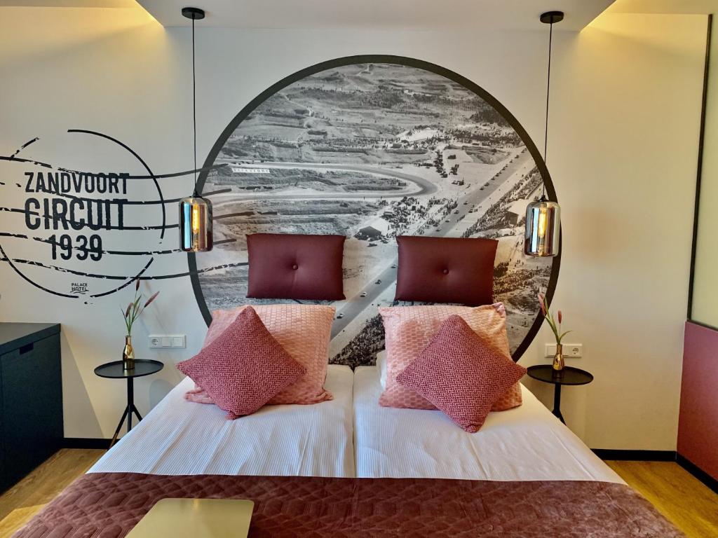 Двухместный (Представительский двухместный номер с 2 отдельными кроватями, джакузи и боковым видом на море) отеля Palace Hotel Zandvoort, Зандфорт