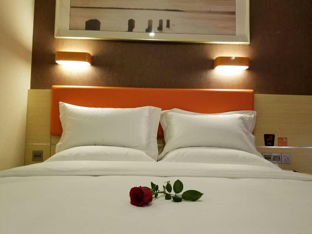 Двухместный (Двухместный номер с 2 отдельными кроватями) отеля 7Days Premium Beijing Yansha East Sanyuan Bridge, Пекин