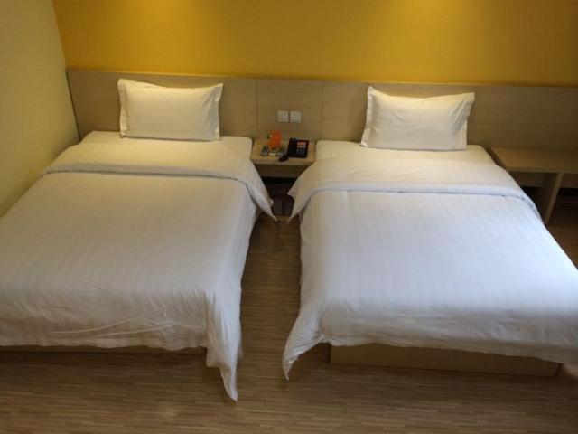 Двухместный (Двухместный номер бизнес-класса с 2 отдельными кроватями) отеля 7Days Inn Beijing Madian Qiao, Пекин
