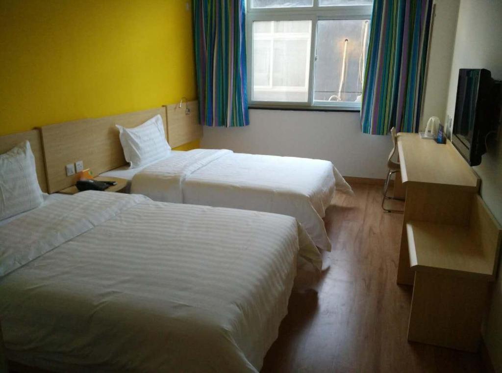 Двухместный (Двухместный номер бизнес-класса с 2 отдельными кроватями) отеля 7Days Inn Beijing Haidian Shangzhuang, Пекин