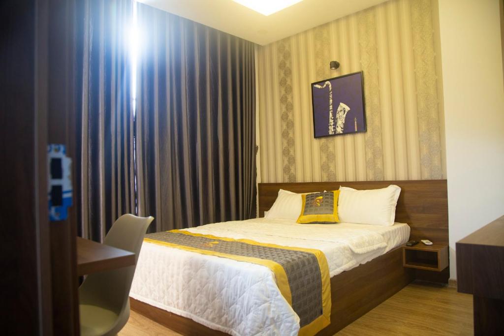 Двухместный (Двухместный номер Делюкс с 1 кроватью) отеля Khách sạn Phú Yên - BaKa Hotel, Туихоа