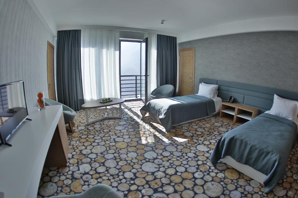 Двухместный (Двухместный номер с 2 отдельными кроватями и видом на горы) отеля Yurd Hotel, Гах