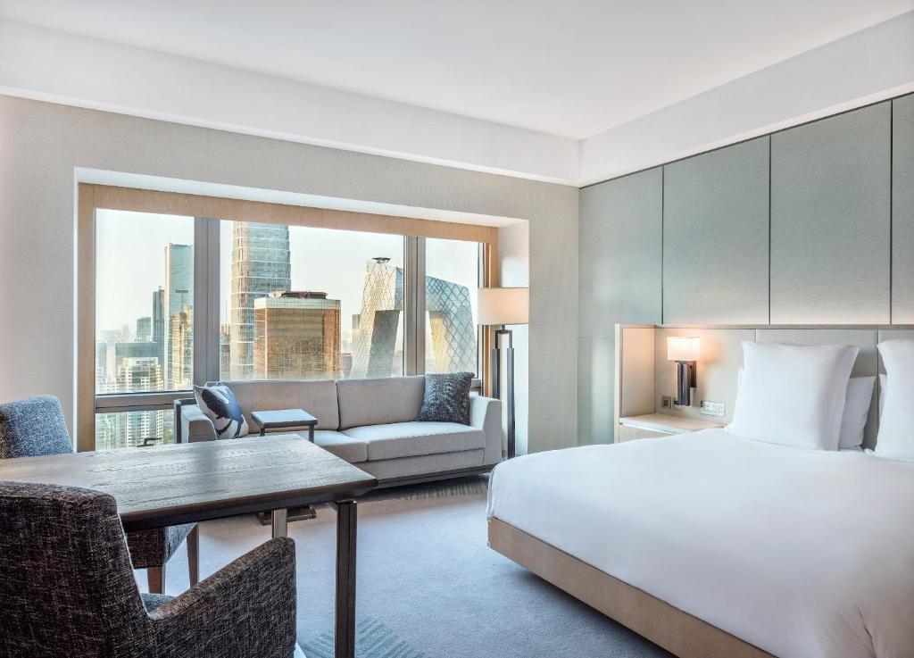 Двухместный (1 King Bed with CBD Tower View), Park Hyatt Beijing