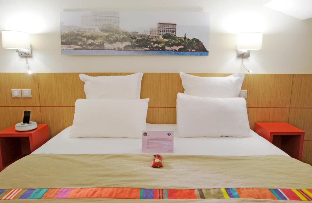 Двухместный (Улучшенный двухместный номер с 1 кроватью) отеля Best Western Hotel du Mucem, Марсель