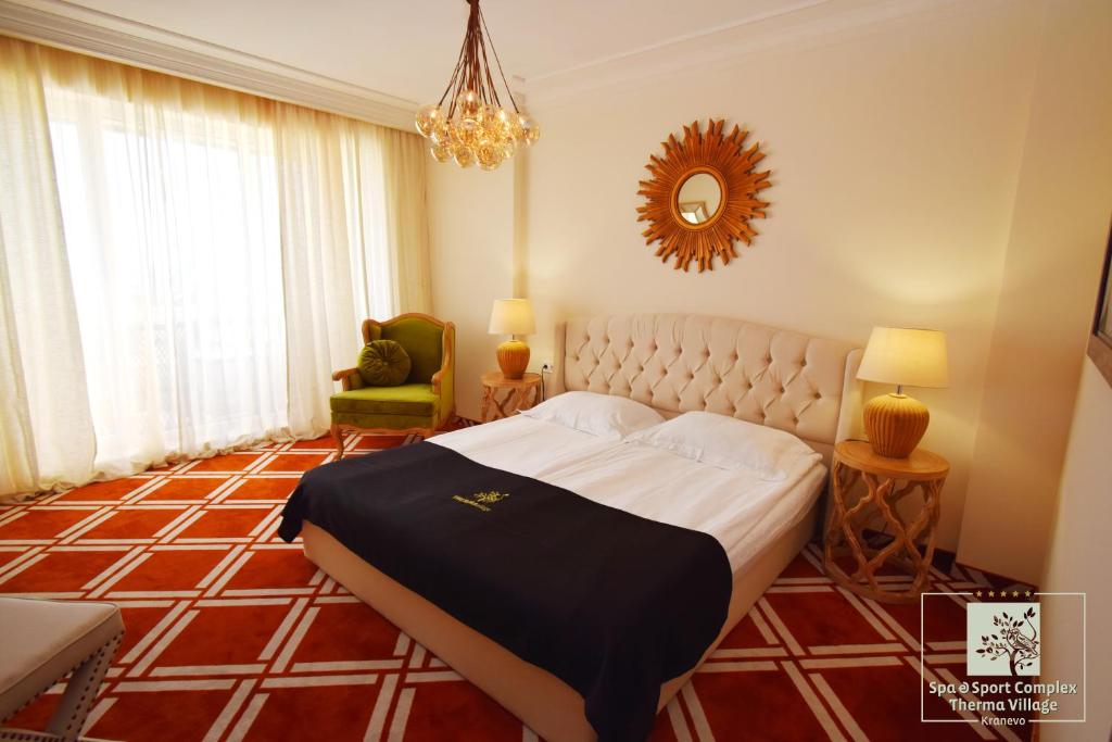 Двухместный (Двухместный номер с 1 кроватью или 2 отдельными кроватями, вид на парк, в стоимость проживания входит ПЦР-тест) отеля Therma ECO, Кранево
