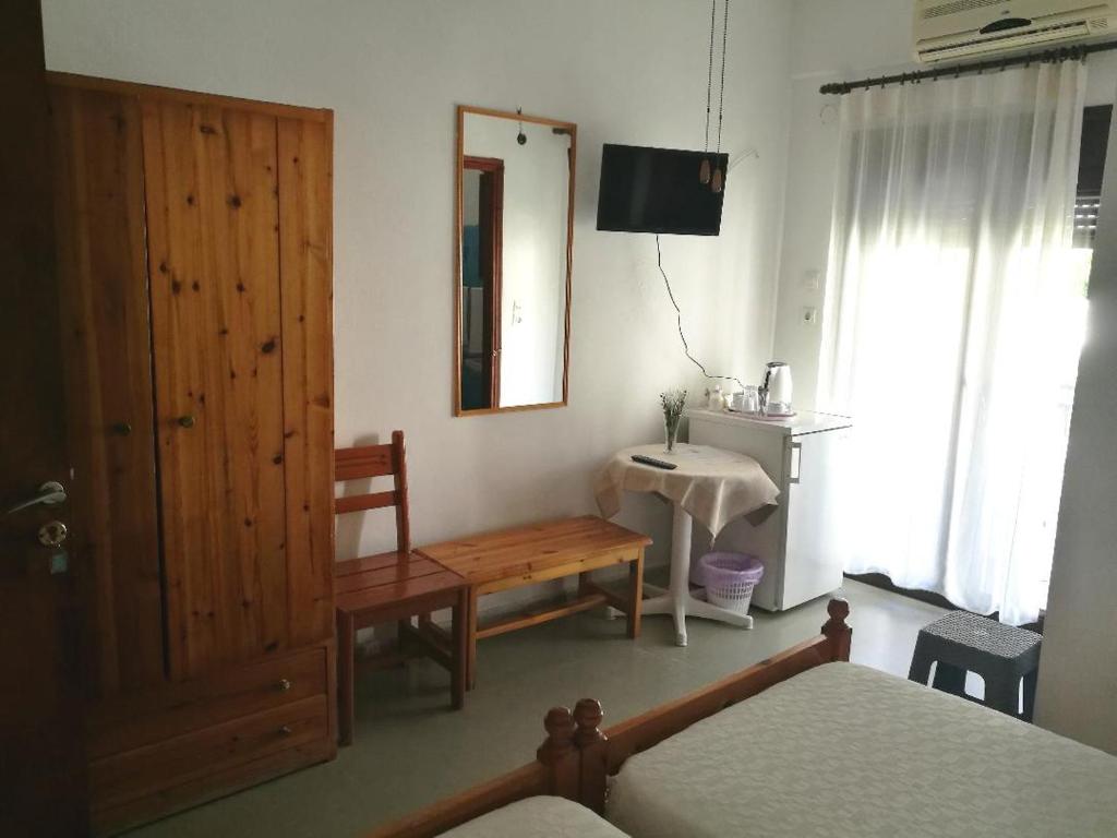 Двухместный (Двухместный номер с 2 отдельными кроватями) отеля Hotel Rena, Айос-Кирикос
