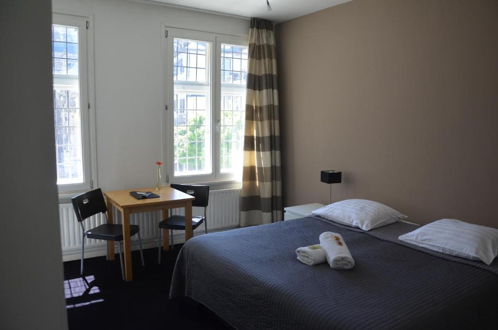 Двухместный (Двухместный номер с 1 кроватью и собственной ванной комнатой) отеля B&B De Hofnar, Маастрихт