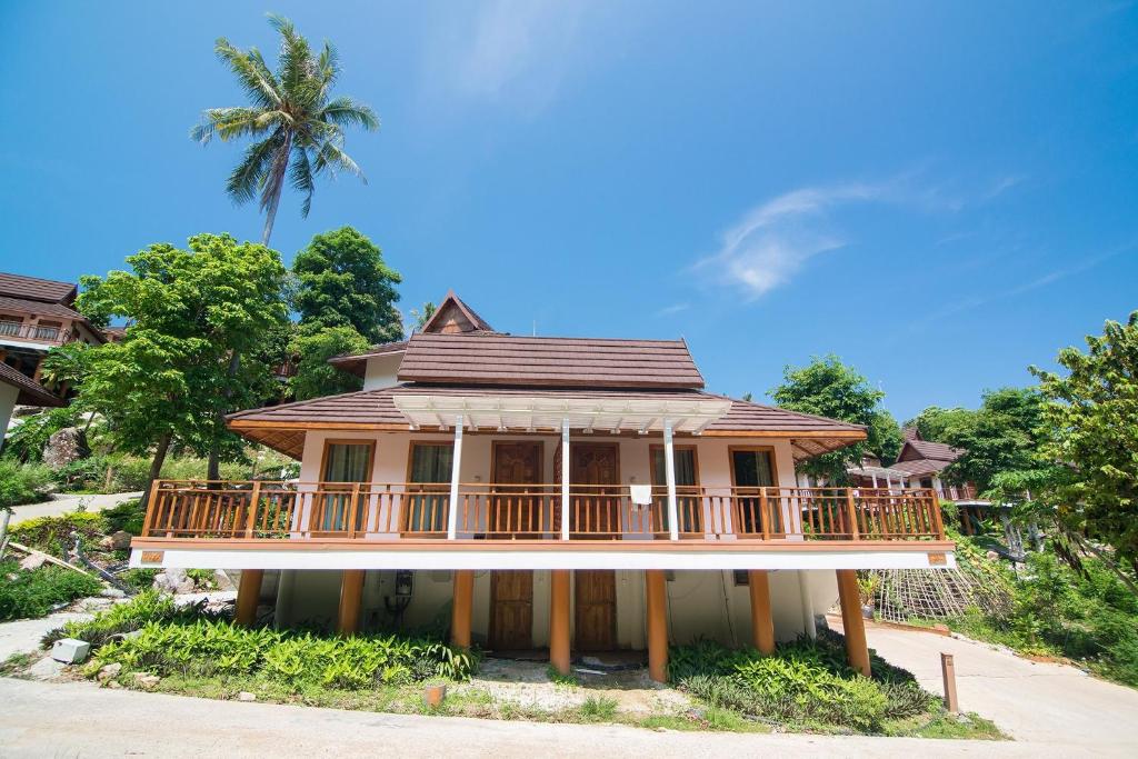 Двухместный (Стандартный номер без вида - Бесплатный трансфер до пирса Тонсай) курортного отеля Phi Phi The Beach Resort, Пхи-Пхи