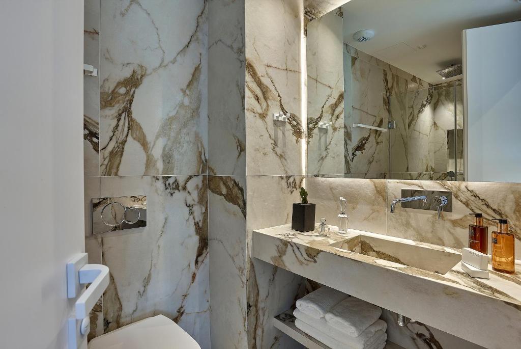 Апартаменты (Номер-студио «Комфорт» в мансарде), City Lion