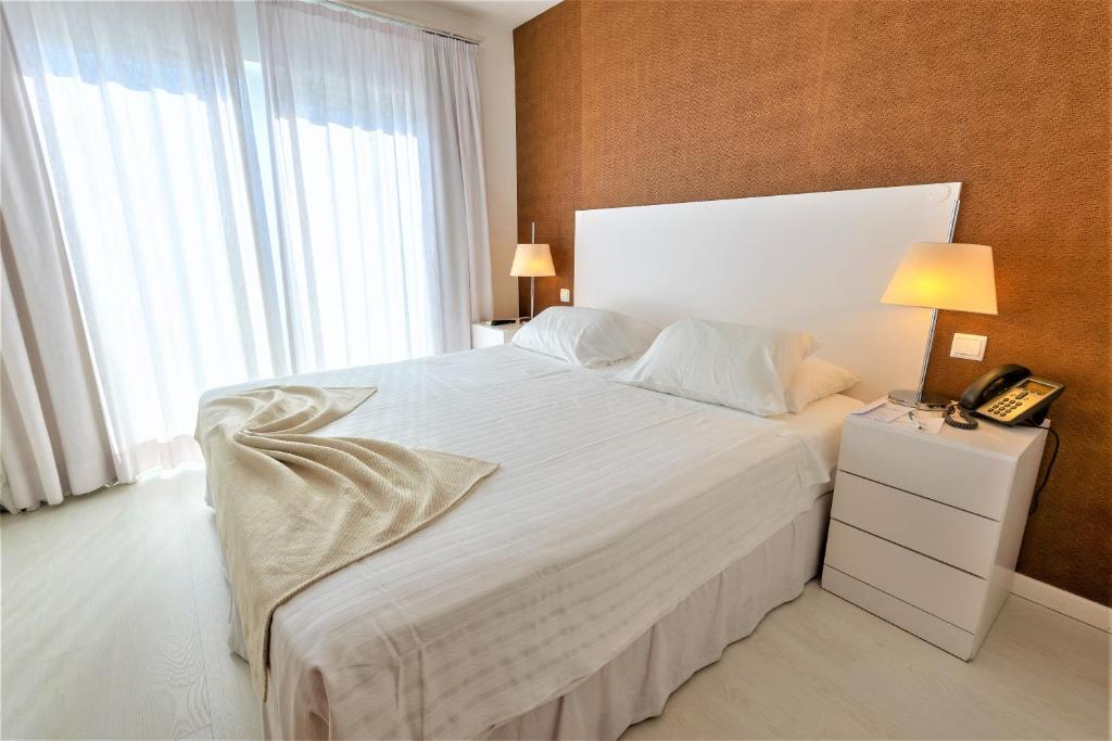 Двухместный (Представительский двухместный номер с 1 кроватью) отеля Amazonia Estoril Hotel, Эшторил