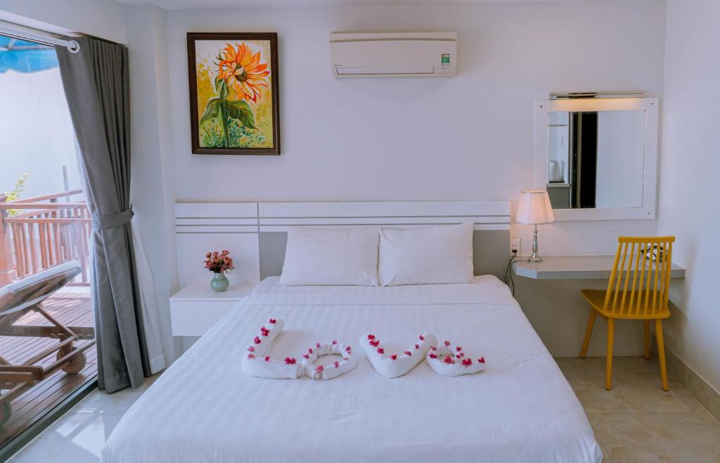 Двухместный (Двухместный номер с 1 кроватью и террасой) отеля Vivian Hotel Mui Ne, Фантхьет
