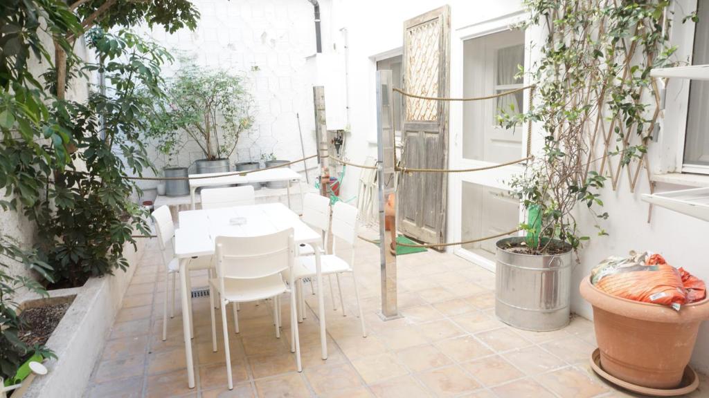 Вилла (Вилла с 4 спальнями), Athenian House in Plaka - 4 Bdrm Villa - 10 adults