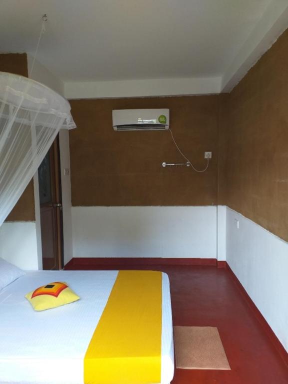 Двухместный (Двухместный номер Делюкс с 2 двуспальными кроватями) отеля Nature Lovers Family Safari House, Удавалаве