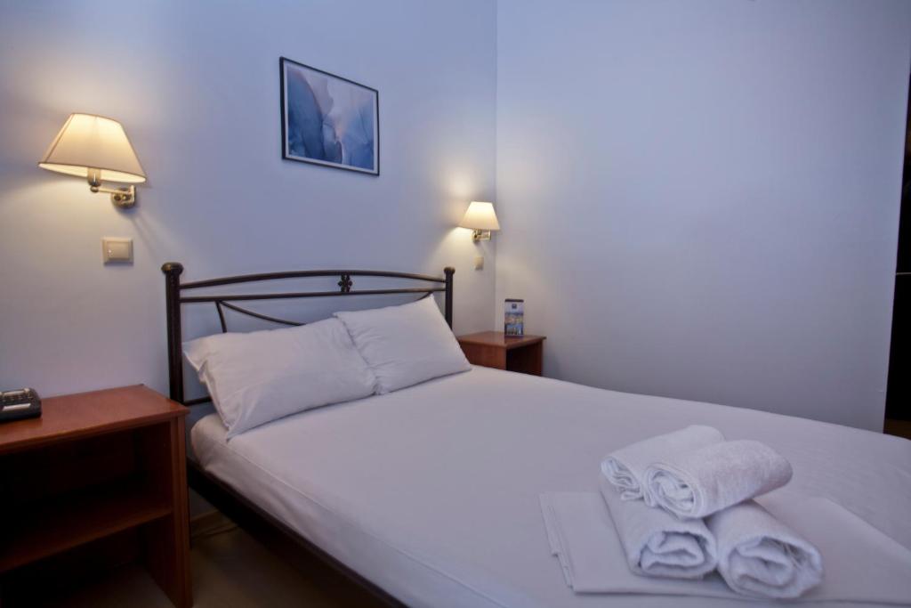 Двухместный (Двухместный номер с 1 кроватью и основными удобствами, боковой вид на море) отеля Grand Hotel Loutraki, Лоутраки