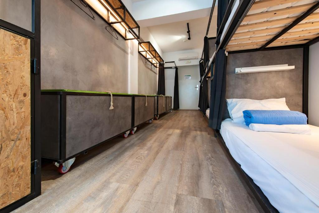 Номер (Кровать в общем 6-местном номере для мужчин и женщин), Bedbox Hostel