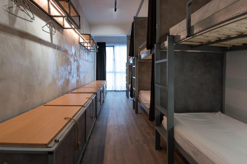 Номер (Кровать в общем номере для мужчин) хостела Bedbox Hostel, Афины