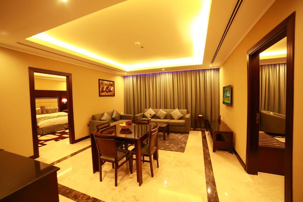 Апартаменты (Апартаменты Делюкс с 2 спальнями) апарт-отеля Telal Hotel Apartments, Дубай