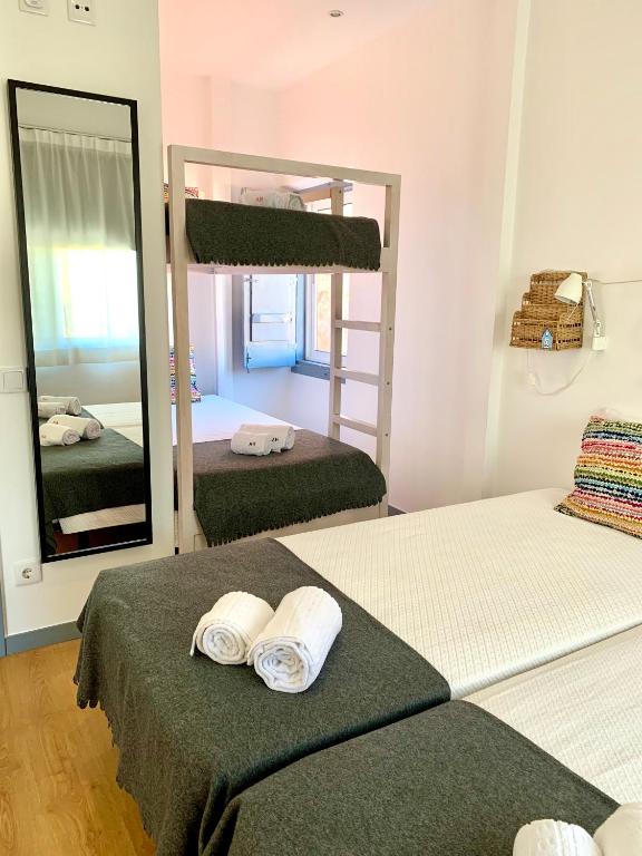 Семейный (Улучшенный семейный номер), Ale-Hop Albufeira Hostel