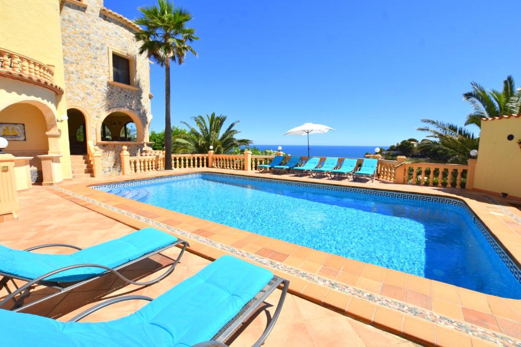 Villa Casa Castillo al Mar with pool