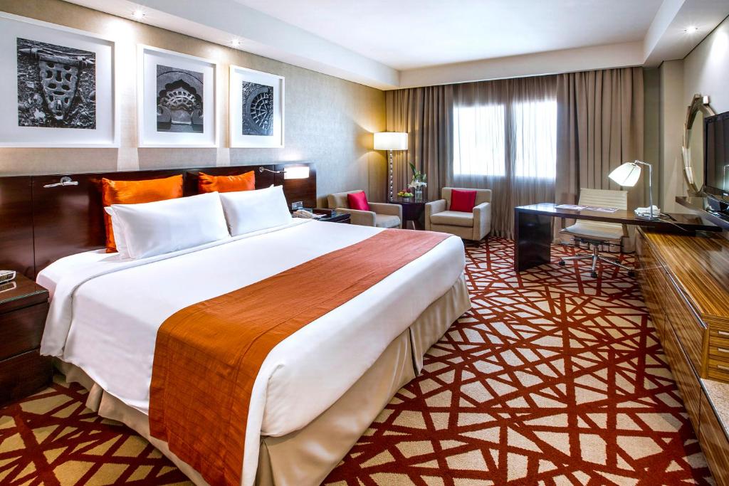 Двухместный (Номер Делюкс), Отель Crowne Plaza Dubai Deira