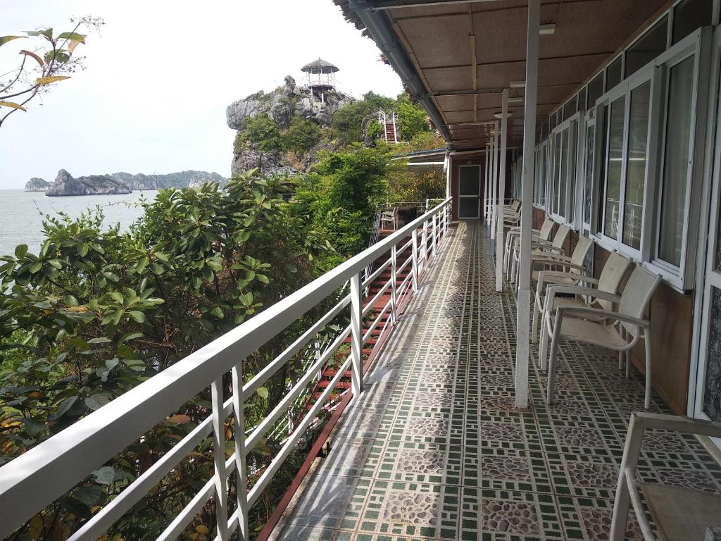 Двухместный (Двухместный номер с 2 отдельными кроватями и видом на горы) курортного отеля Monkey Island Resort, Катба