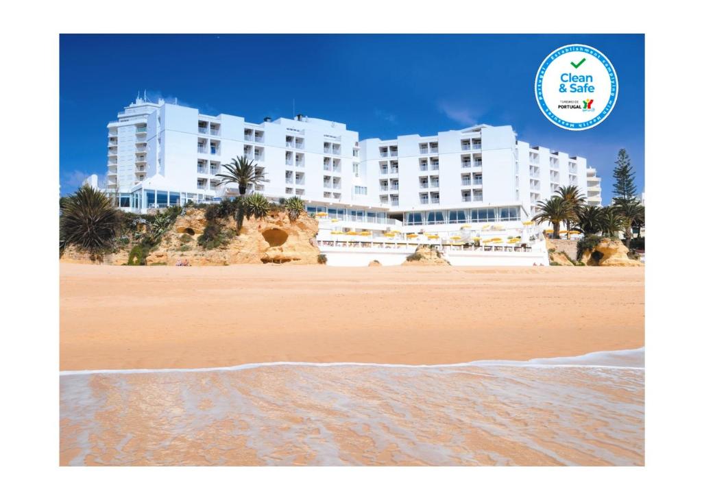Двухместный (Стандартный двухместный номер с 1 кроватью или 2 отдельными кроватями) отеля Holiday Inn Algarve, Армасан-де-Пера