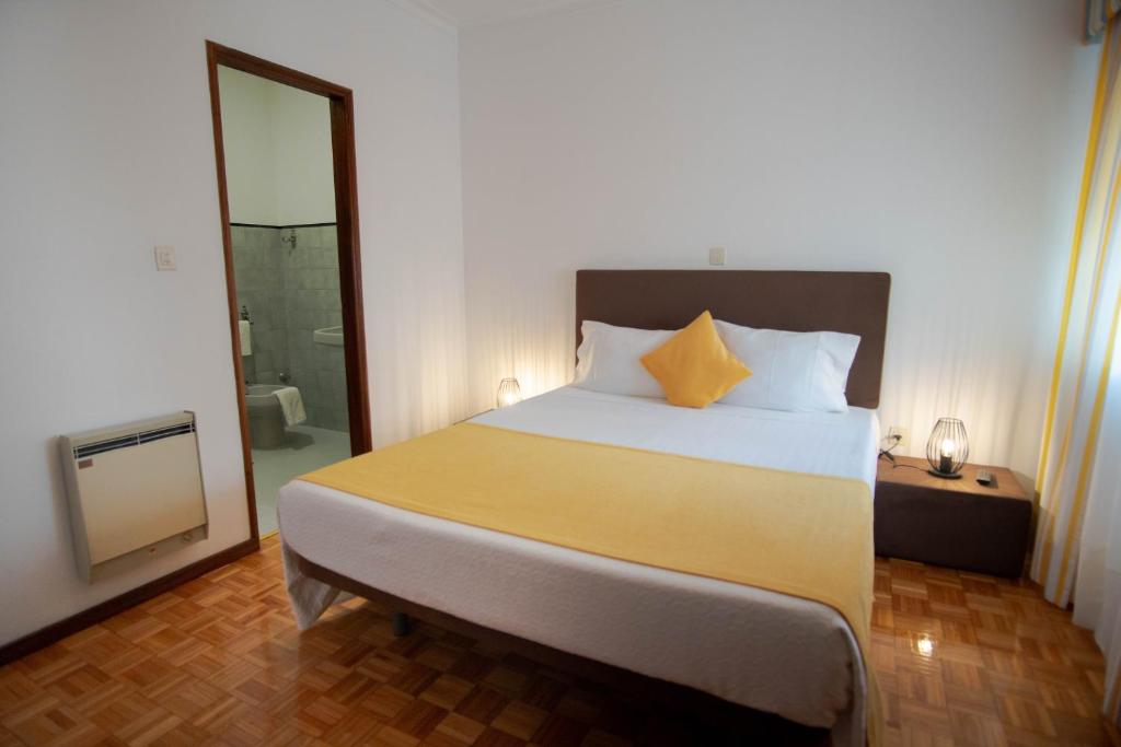 Двухместный (Двухместный номер с 1 кроватью и собственной ванной комнатой) гостевого дома Gerês Guest House, Герес