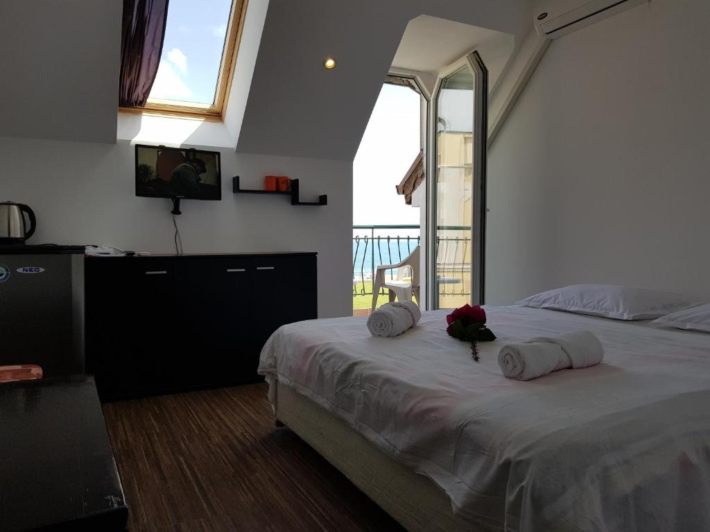 Двухместный (Двухместный номер с 1 кроватью с видом на море) гостевого дома Sunny Island Obzor, Обзор