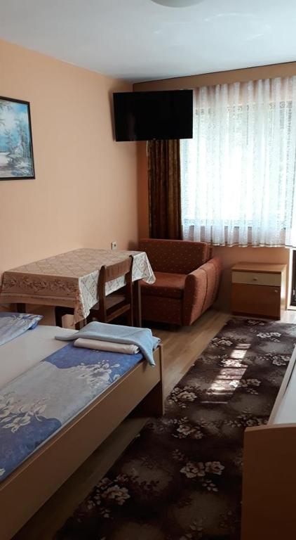 Двухместный (Двухместный номер с 1 кроватью и балконом) гостевого дома Guest House Rusalka, Шипково