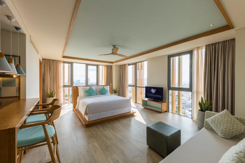 Апартаменты (Fusion Studio Apartment with City View - Spa Inclusive) отеля Fusion Suites Vung Tau, Вунгтау