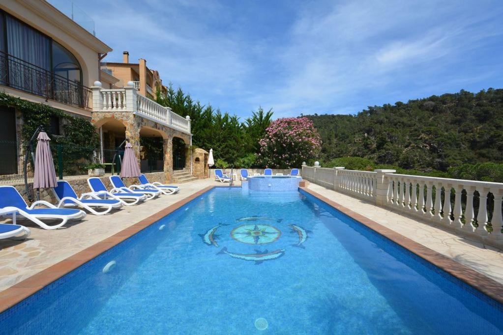 Villa Riviera with patio